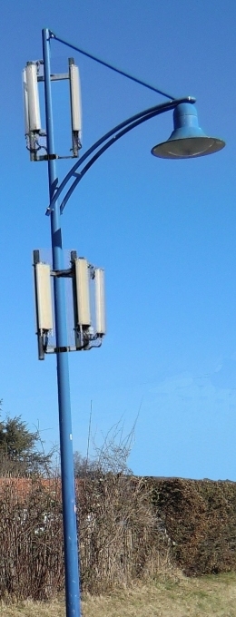Sieht so die neue Stadtberger Straßenlaterne mit Mobilfunkantennen aus?